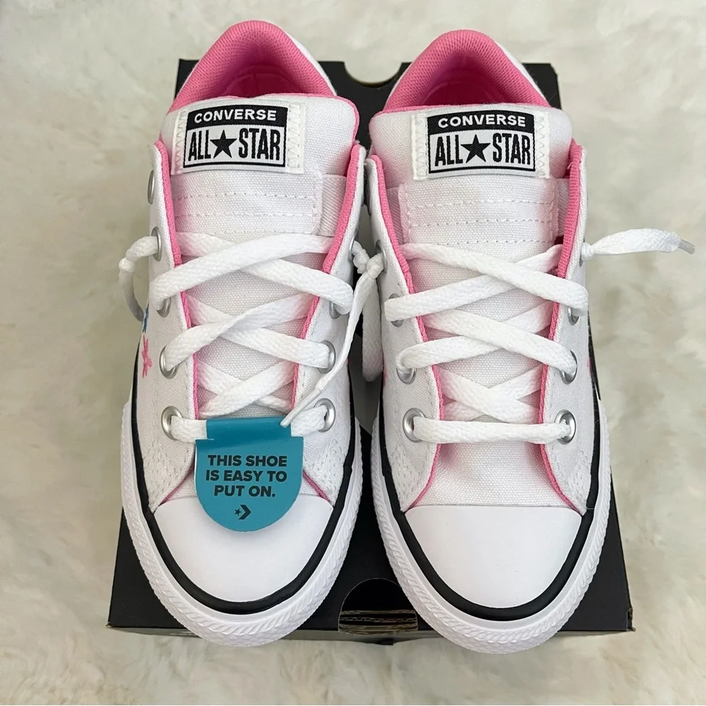 NEW Converse Girls White Chuck Taylor All Star Embroidered Flower Sneakers 1